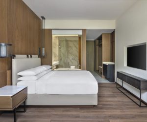 Deluxe-Garden-Room-2